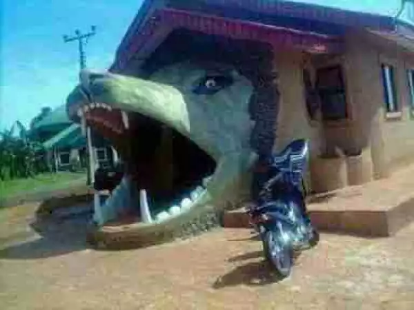 Check Out This House Spotted In Enugu (Photo)